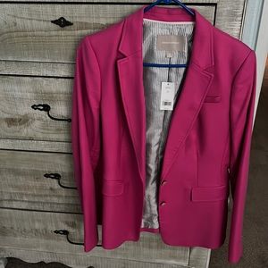 Brand new pink BR blazer with a top pocket and gold buttons on the sleeves.